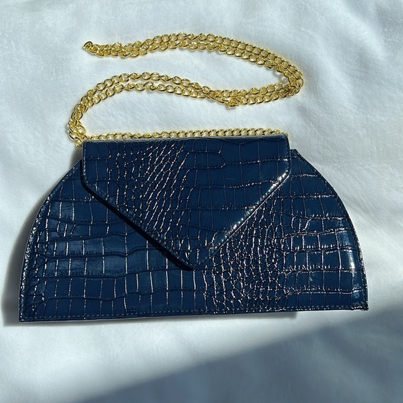 Joy & Iman Convertible Clutch/Crossbody - Picture 8 of 8